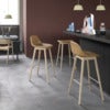 Fiber barstol høy Wood Base - 75 cm - Natural White/Oak